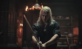 Hexer Geralt (Henry Cavill) muss wieder mit dem Schwert ran. - Jay Maidment/Netflix Hexer Geralt (Henry Cavill) muss wieder mit dem Schwert ran. - Jay Maidment/Netflix