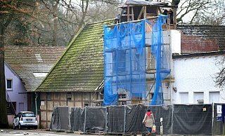 Die Ruine der Parkschänke ist bereits für den Abriss gesichert. Die Gütersloher Gaststätte war im Jahr 2016 angezündet worden. - Andreas Frücht Die Ruine der Parkschänke ist bereits für den Abriss gesichert. Die Gütersloher Gaststätte war im Jahr 2016 angezündet worden. - Andreas Frücht
