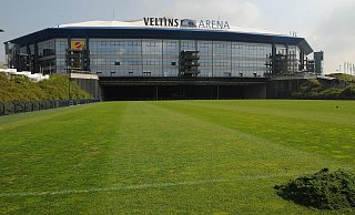 Die Schalker Veltins-Arena in Gelsenkirchen. - picture alliance Die Schalker Veltins-Arena in Gelsenkirchen. - picture alliance