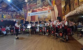 Die Lüchtringer Blaskapelle bei einem der Auftritte in den USA. - Verein Die Lüchtringer Blaskapelle bei einem der Auftritte in den USA. - Verein
