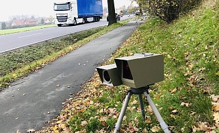 An einem Messpunkt lassen sich gleich die Geschwindigkeiten in beiden Richtungen messen. Auf jeder Seite steht eine Kameramodul. - Herbert Gontek An einem Messpunkt lassen sich gleich die Geschwindigkeiten in beiden Richtungen messen. Auf jeder Seite steht eine Kameramodul. - Herbert Gontek