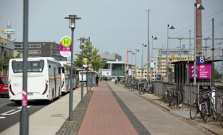 Die Joseph-Massolle-Straße hinter dem Hauptbahnhof soll neuer Fernbushalt werden - als Einbahnstraße. - Oliver Krato Die Joseph-Massolle-Straße hinter dem Hauptbahnhof soll neuer Fernbushalt werden - als Einbahnstraße. - Oliver Krato