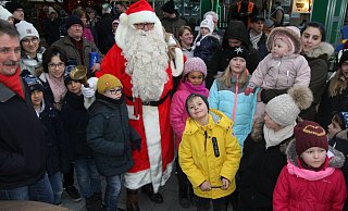 Ob der Weihnachtsmann auch in diesem Jahr zum Espelkamper Lichterglanz kommt? - Klaus Frensing Ob der Weihnachtsmann auch in diesem Jahr zum Espelkamper Lichterglanz kommt? - Klaus Frensing