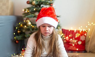 Wutanfälle unterm Weihnachtsbaum: Viele Kinder stehen an den Festtagen unter Strom. Experten verraten, wie Eltern damit am besten umgehen. - IMAGO/Pond5 Images Wutanfälle unterm Weihnachtsbaum: Viele Kinder stehen an den Festtagen unter Strom. Experten verraten, wie Eltern damit am besten umgehen. - IMAGO/Pond5 Images