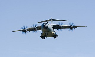 Ein großer Flieger. Eine Auswertung der Flugdaten hat ergeben, dass es sich in Warburg um ein Transportflugzeug der Luftwaffe vom Typ A400M gehandelt hat. - Symbolfoto/Pixabay Ein großer Flieger. Eine Auswertung der Flugdaten hat ergeben, dass es sich in Warburg um ein Transportflugzeug der Luftwaffe vom Typ A400M gehandelt hat. - Symbolfoto/Pixabay