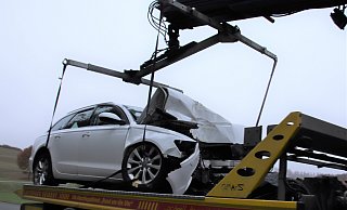 Am Fahrzeug entstand Totalschaden. Es musste abgeschleppt werden. - David Schellenberg Am Fahrzeug entstand Totalschaden. Es musste abgeschleppt werden. - David Schellenberg