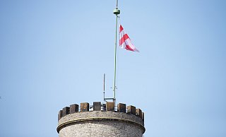 Natürlich ist es richtig, die Anlässe auszuwählen, damit die Sparrenburg nicht vom Leuchtturm mit Strahlkraft zur bloßen Werbetafel wird. - Barbara Franke Natürlich ist es richtig, die Anlässe auszuwählen, damit die Sparrenburg nicht vom Leuchtturm mit Strahlkraft zur bloßen Werbetafel wird. - Barbara Franke