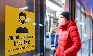 Wie stehen die Deutschen zu den Corona-Maßnahmen? Eine neue Umfrage verrät es. - Tobias Hase/dpa Wie stehen die Deutschen zu den Corona-Maßnahmen? Eine neue Umfrage verrät es. - Tobias Hase/dpa