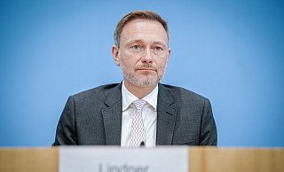 Bundesfinanzminister Christian Lindner äußert neue Zweifel an den Plänen für eine Kindergrundsicherung. - Kay Nietfeld/dpa Bundesfinanzminister Christian Lindner äußert neue Zweifel an den Plänen für eine Kindergrundsicherung. - Kay Nietfeld/dpa