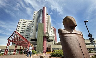 Im Klinikum Mitte ereignete sich die Tragödie um einen Fehler bei der Medikamentengabe. - Oliver Krato Im Klinikum Mitte ereignete sich die Tragödie um einen Fehler bei der Medikamentengabe. - Oliver Krato