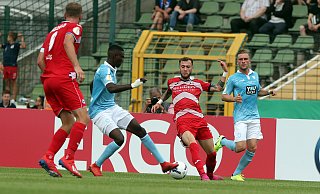 Gab sein Startelfdebüt: Neu-Armine Marcel Hartel (Mitte) zeigte besonders im ersten Durchgang einige gute Ansätze in der Offensive. Foto: Wolfgang Rudolf - Wolfgang Rudolf Gab sein Startelfdebüt: Neu-Armine Marcel Hartel (Mitte) zeigte besonders im ersten Durchgang einige gute Ansätze in der Offensive. Foto: Wolfgang Rudolf - Wolfgang Rudolf