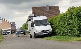 Die Ermittler der Kripo Bielefeld sind am Tatort. - Thomas Lieske Die Ermittler der Kripo Bielefeld sind am Tatort. - Thomas Lieske