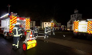 Die Retter in Dalbke hatten am 4. Januar den ersten Brandtoten zu beklagen. Die Ursache bleibt unklar. - Christian Mathiesen Die Retter in Dalbke hatten am 4. Januar den ersten Brandtoten zu beklagen. Die Ursache bleibt unklar. - Christian Mathiesen