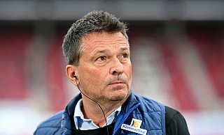 Christian Heidel ärgert sich weiterhin über die Ansetzung der Mainzer Erstrundenpartie bei Dynamo Dresden. - Torsten Silz/dpa Christian Heidel ärgert sich weiterhin über die Ansetzung der Mainzer Erstrundenpartie bei Dynamo Dresden. - Torsten Silz/dpa