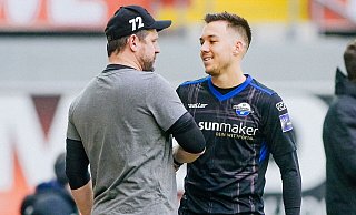 Unter Trainer Steffen Baumgart spielte Julian Justvan vor zwei Jahren seine erste Zweitliga-Saison. Mittlerweile zählt der 24-Jährige zu den Leistungsträgern. Baumgart trainiert derweil den 1. FC Köln und war nun in einer ARD-Sendung zu sehen. - Besim Mazhiqi Unter Trainer Steffen Baumgart spielte Julian Justvan vor zwei Jahren seine erste Zweitliga-Saison. Mittlerweile zählt der 24-Jährige zu den Leistungsträgern. Baumgart trainiert derweil den 1. FC Köln und war nun in einer ARD-Sendung zu sehen. - Besim Mazhiqi