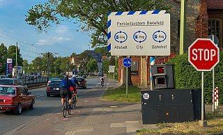 Artur-Ladebeck-Straße: Blitzer Guntram erfasste im Mai im Tempo-30-Abschnitt zwischen Shell-Tankstelle und Glück & Seligkeit 5.866 Tempoverstöße. Doch es gibt juristische Probleme. - Andreas Zobe Artur-Ladebeck-Straße: Blitzer Guntram erfasste im Mai im Tempo-30-Abschnitt zwischen Shell-Tankstelle und Glück & Seligkeit 5.866 Tempoverstöße. Doch es gibt juristische Probleme. - Andreas Zobe