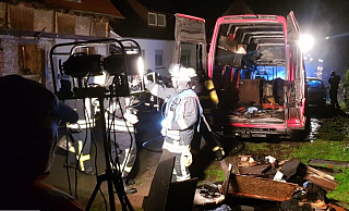 Die Löschgruppe Ovenhausen war etwa zwei Stunden lang mit dem Einsatz beschäftigt. - Freiwillige Feuerwehr Höxter Die Löschgruppe Ovenhausen war etwa zwei Stunden lang mit dem Einsatz beschäftigt. - Freiwillige Feuerwehr Höxter