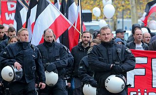 Erneut haben Rechtsextreme eine Demo angemeldet, um den Geburtstag der Holocaust-Leugnerin Ursula Haverbeck zu feiern. Die Polizei will das am 9. November verhindern. - Andreas Zobe Erneut haben Rechtsextreme eine Demo angemeldet, um den Geburtstag der Holocaust-Leugnerin Ursula Haverbeck zu feiern. Die Polizei will das am 9. November verhindern. - Andreas Zobe