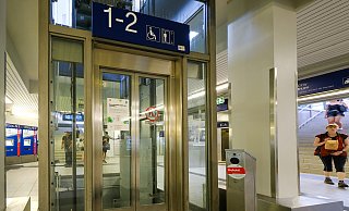 Der Aufzug im Hauptbahnhof ist seit Anfang August defekt. - Andreas Zobe Der Aufzug im Hauptbahnhof ist seit Anfang August defekt. - Andreas Zobe