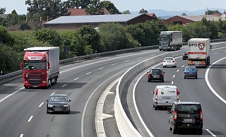 Vielbefahren: Die A 30 im Bereich Bünde. - Frank-Michael Kiel-Steinkamp Vielbefahren: Die A 30 im Bereich Bünde. - Frank-Michael Kiel-Steinkamp