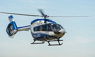 Ein Polizeihubschrauber wurde bei der Suche nach dem Vermissten eingesetzt. - Wolfram Kastl/dpa Ein Polizeihubschrauber wurde bei der Suche nach dem Vermissten eingesetzt. - Wolfram Kastl/dpa