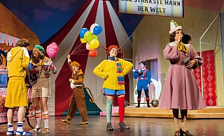 2024 begeisterte Pippi Langstrumpf die Besucher mit den Darstellern (v.l.) Janis Kuhnt, Susanne Schieffer, Luise Kinner, Gesa Schermuly, Oliver Baierl und Stefan Imholz - Philipp Ottendörfer 2024 begeisterte Pippi Langstrumpf die Besucher mit den Darstellern (v.l.) Janis Kuhnt, Susanne Schieffer, Luise Kinner, Gesa Schermuly, Oliver Baierl und Stefan Imholz - Philipp Ottendörfer