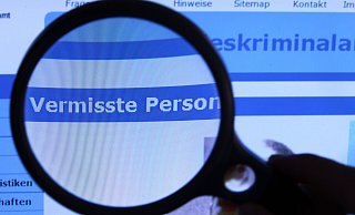 Eine 28-jährige Düsseldorferin, die Urlaub in Bad Lippspringe macht, wurde vermisst. Die war zuletzt in Detmold gesehen worden. - picture alliance / dpa Eine 28-jährige Düsseldorferin, die Urlaub in Bad Lippspringe macht, wurde vermisst. Die war zuletzt in Detmold gesehen worden. - picture alliance / dpa