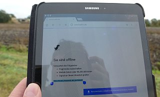 Ein Dinosaurier-Symbol auf dem Tablet zeigt an, was in Teilen Minden-Lübbeckes angesagt ist: digitale Steinzeit. - Joern Spreen-Ledebur Ein Dinosaurier-Symbol auf dem Tablet zeigt an, was in Teilen Minden-Lübbeckes angesagt ist: digitale Steinzeit. - Joern Spreen-Ledebur