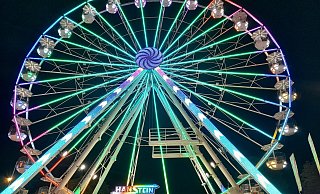 Das Oktoberwochen-Rad dreht sich in Warburg wieder. Noch sechs Wochen, dann ist Eröffnung der fünften Jahreszeit. - Simone Flörke Das Oktoberwochen-Rad dreht sich in Warburg wieder. Noch sechs Wochen, dann ist Eröffnung der fünften Jahreszeit. - Simone Flörke