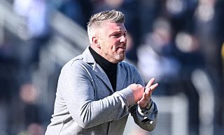 Paderborns Trainer Lukas Kwasniok teilte nach dem Spiel beim SSV Ulm seine Meinung zum Platzverweis. - picture alliance/dpa Paderborns Trainer Lukas Kwasniok teilte nach dem Spiel beim SSV Ulm seine Meinung zum Platzverweis. - picture alliance/dpa