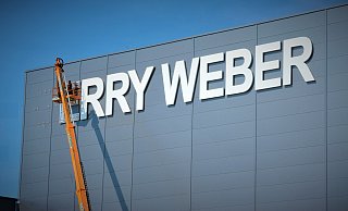 Die Beschäftigten von Gerry Weber am Stammsitz in Halle wurden am Dienstagnachmittag darüber informiert, dass sie ab Juni freigestellt sind. - Nicole Donath Die Beschäftigten von Gerry Weber am Stammsitz in Halle wurden am Dienstagnachmittag darüber informiert, dass sie ab Juni freigestellt sind. - Nicole Donath