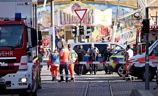 Nach der Todesfahrt in Mannheim hält Stuttgart am Fastnachtsumzug fest. - Boris Roessler/dpa Nach der Todesfahrt in Mannheim hält Stuttgart am Fastnachtsumzug fest. - Boris Roessler/dpa