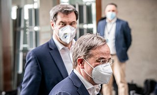 Markus Söder und Armin Laschet haben sich längst offen ins Visier genommen, alle Mahnungen zur Geschlossenheit zum Trotz. - picture alliance/dpa Markus Söder und Armin Laschet haben sich längst offen ins Visier genommen, alle Mahnungen zur Geschlossenheit zum Trotz. - picture alliance/dpa