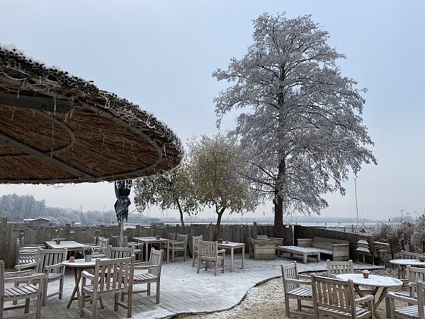 Winterliche Idylle am Dümmer See, der zu jeder Jahrezeit einen Ausflug wert ist. - © Heike von Schulz