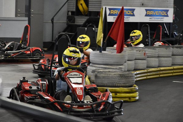 Wer Action mag kann auf der Kartbahn in Werther schnelle Runden drehen. - © Birgit Nolte