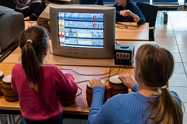 Geburtstag im Heinz Nixdorf MuseumsForum in Paderborn feiern und Technologie aus der Zukunft und Vergangenheit entdecken. - © Sergei Magel