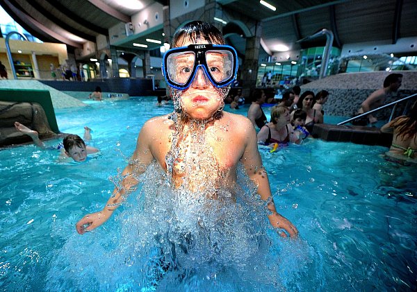 Geburtstagskinder haben im Gütersloher Freizeitbad "Welle" freien Eintritt. - © Andreas Frücht
