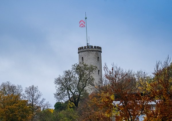 Ein Ausflug zum Bielefelder Wahrzeichen lohnt sich zu jeder Jahreszeit. Für kleine Burg-Eroberer ist die kostenlose Sparrenburg-Rallye genau das Richtige. - © Andreas Zobe